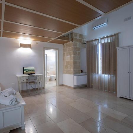 Casale Donna Rosa Bed & Breakfast Sannicola Exterior photo
